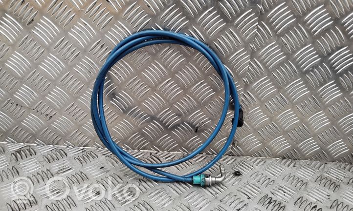 Volkswagen PASSAT CC Fuel line/pipe/hose 3C0200059