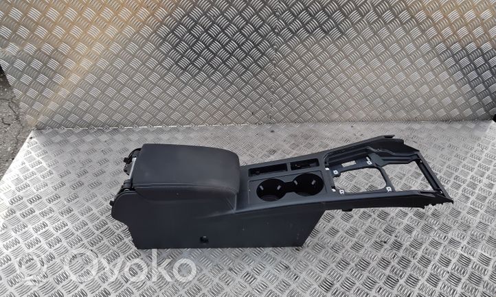 Volkswagen PASSAT B8 Armrest 3G0862532