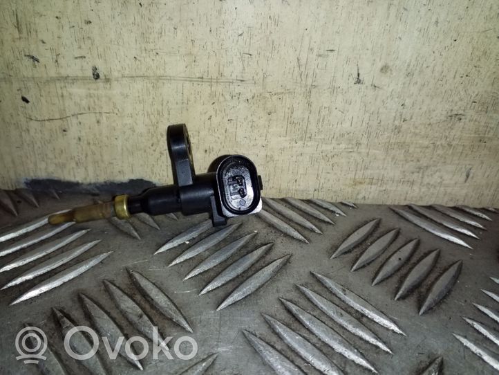 Volkswagen PASSAT B8 Czujnik temperatury płynu chłodzącego 04E919501B