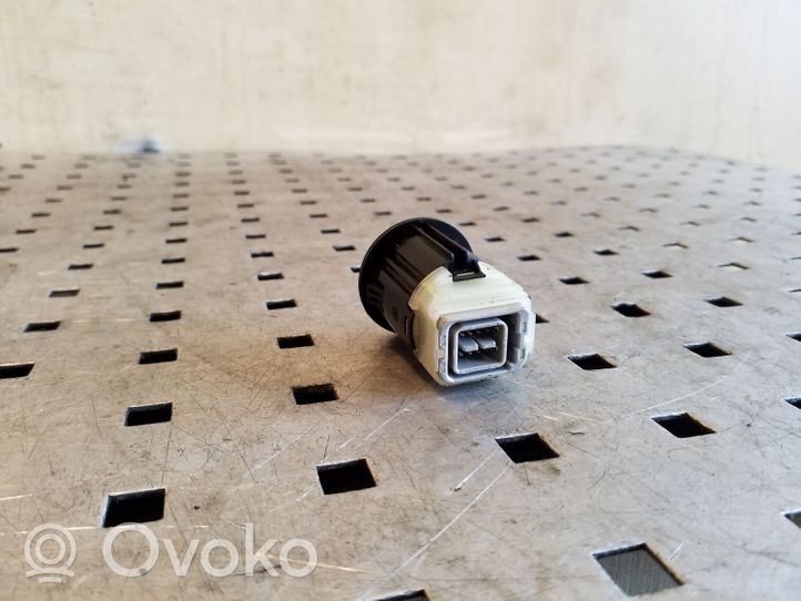 Nissan Juke I F15 USB-pistokeliitin 280023BH00A