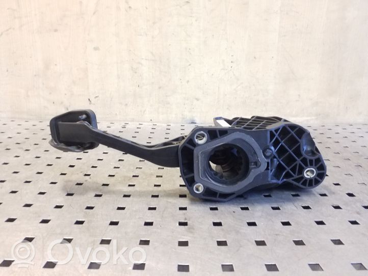 Volkswagen Tiguan Clutch pedal 1K0721796K