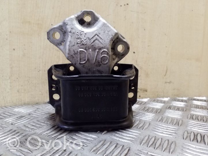 Citroen DS4 Supporto di montaggio del motore 9636270080