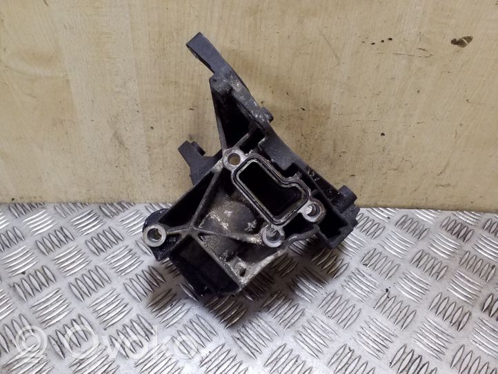 Audi Q7 4L Power steering pump mounting bracket 059145169AD