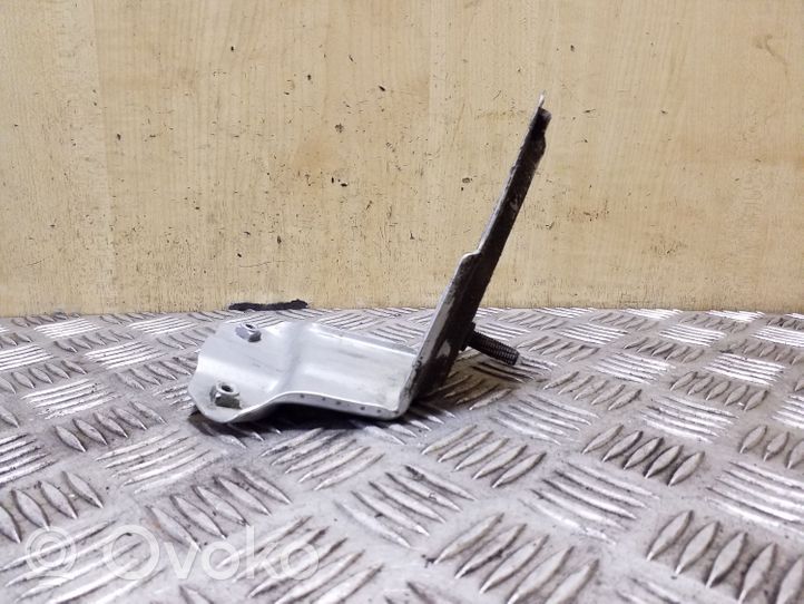 Volkswagen Golf Plus Supporto di montaggio del parafango 5M0821135