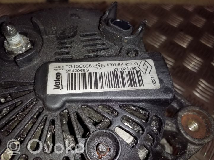 Renault Trafic II (X83) Alternator TG15C058