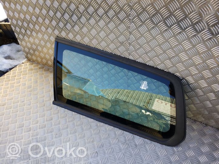 Volvo XC70 Galinis šoninis kėbulo stiklas 