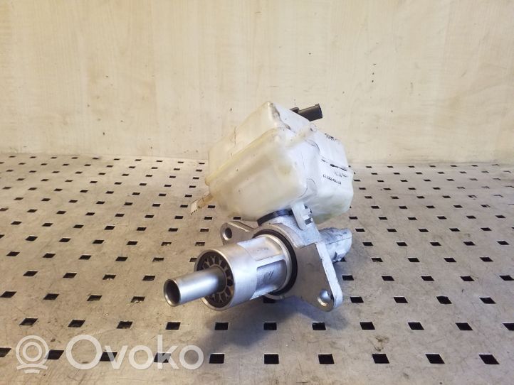 BMW X1 E84 Główny cylinder hamulca 03350886541