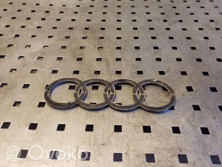 Audi A6 S6 C4 4A Mostrina con logo/emblema della casa automobilistica 