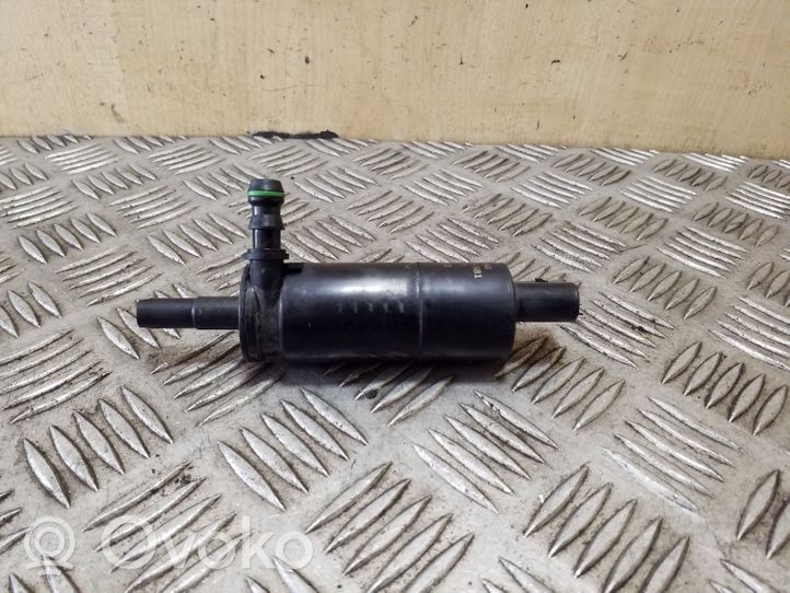Skoda Yeti (5L) Headlight washer pump 3B7955681
