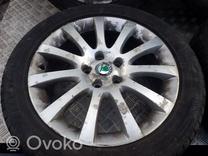 Skoda Yeti (5L) Felgi aluminiowe R17 5L0601025D