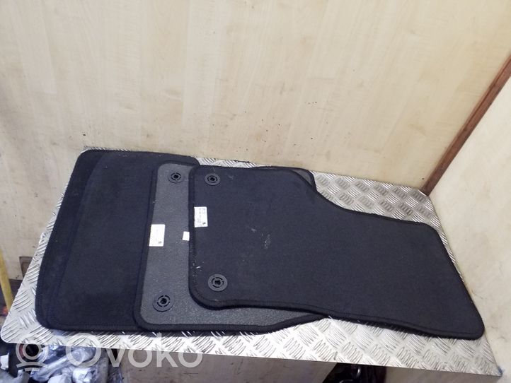 Skoda Octavia Mk3 (5E) Car floor mat set 5E1863011J