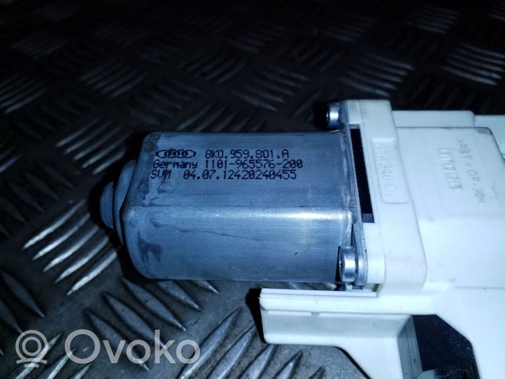 Audi Q7 4L Priekinis varikliukas langų pakėlėjo 8K0959801A