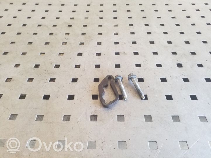 Jaguar XJ X351 Fuel Injector clamp holder 