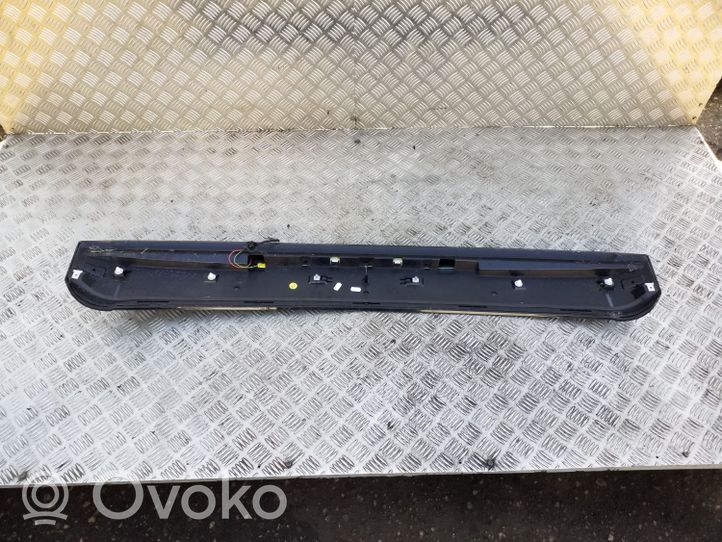 Audi Q5 SQ5 Spoiler tylnej szyby klapy bagażnika 8R0827933