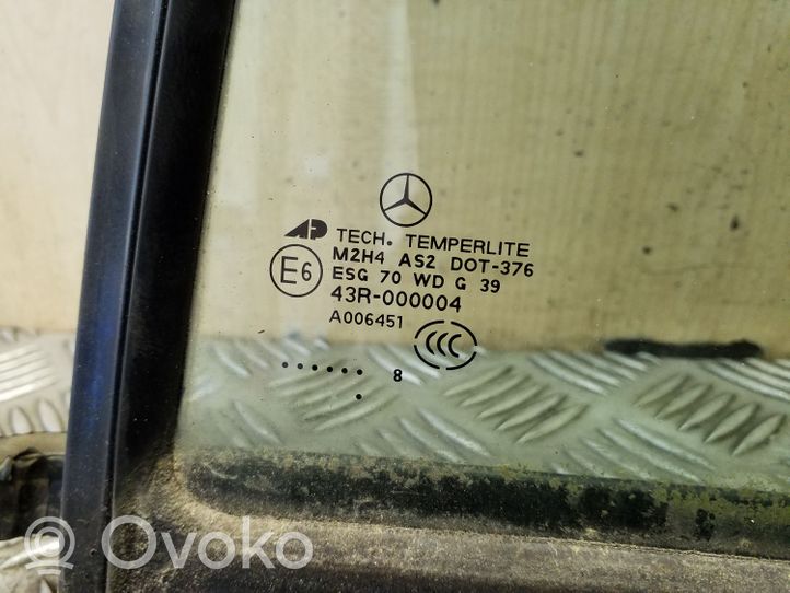 Mercedes-Benz ML W164 Takakulmaikkunan ikkunalasi A1647302355