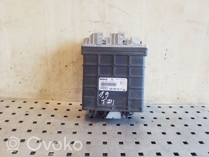 Audi 80 90 S2 B4 Variklio valdymo blokas 028906021D