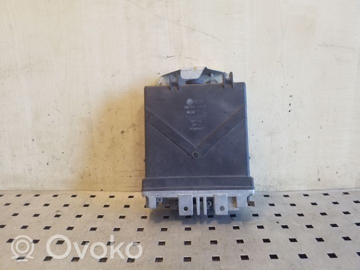 Audi 80 90 S2 B4 Centralina/modulo impianto di iniezione 037906022EE