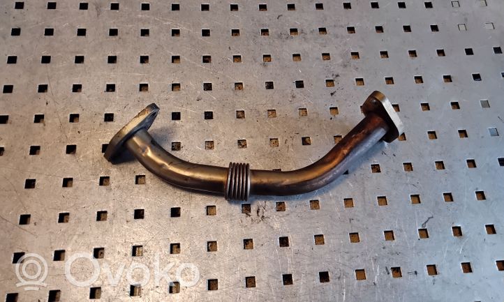 Audi 80 90 S2 B4 Linea/tubo flessibile della valvola EGR 028131521D