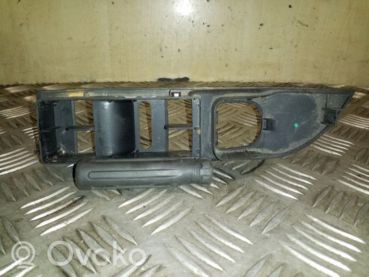 Volkswagen PASSAT CC Obudowa panelu regulacji lusterek bocznych 3C8857858D