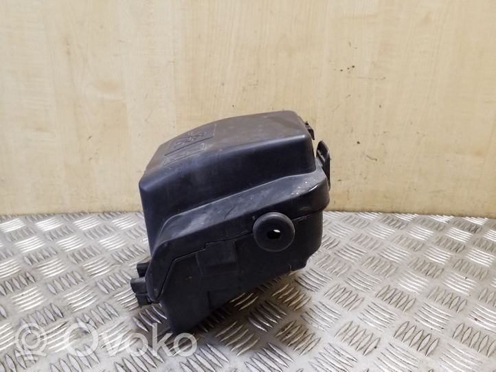 Dacia Sandero Set scatola dei fusibili 243825499R