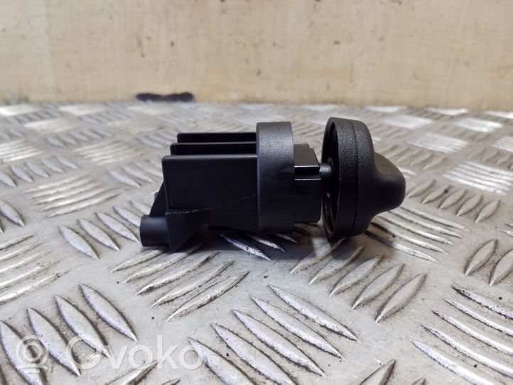 Dacia Sandero Headlight level height control switch 