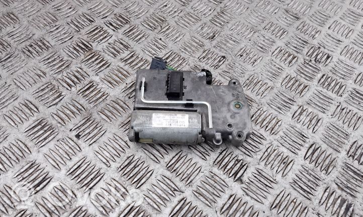 Audi 80 90 S2 B4 Motore/attuatore 715696715