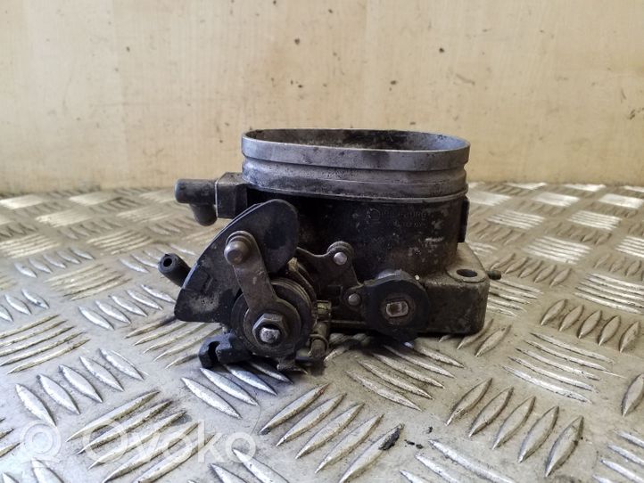 Audi 80 90 S2 B4 Clapet d'étranglement 037061R