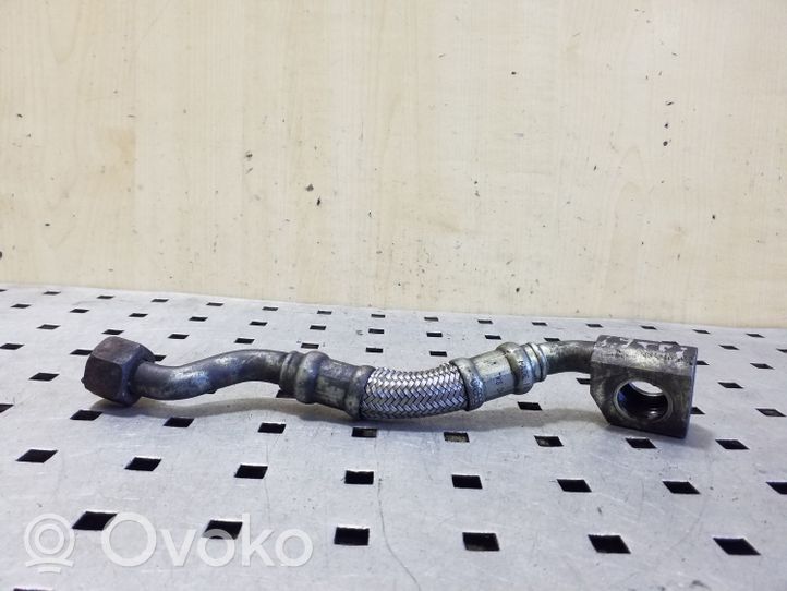 Audi 80 90 S2 B4 Tubo flessibile mandata olio del turbocompressore turbo 028145736C