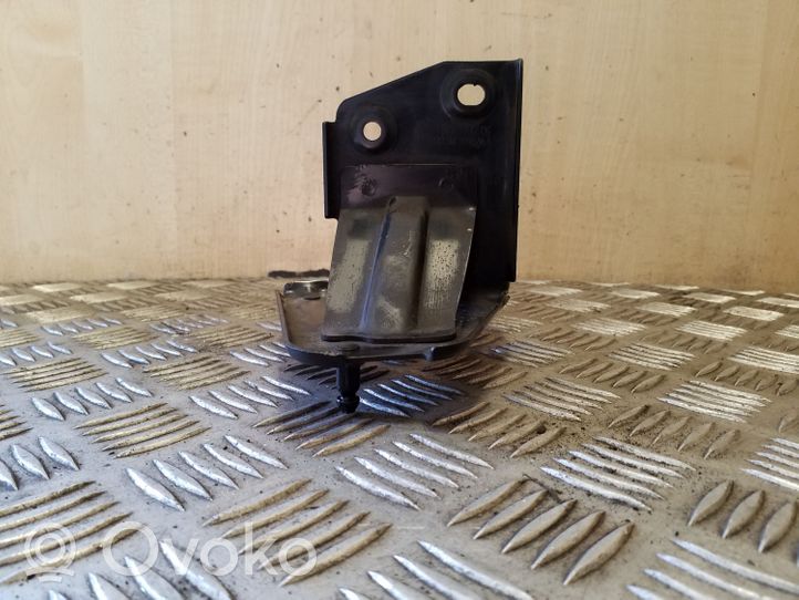 Volkswagen PASSAT B8 ABS pump bracket 5Q2614235E