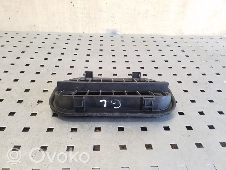 Volkswagen PASSAT B8 Quarter panel pressure vent 6R0819465A