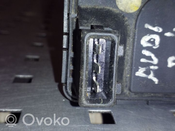 Audi 80 90 S2 B4 Žibintų aukščio reguliavimo varikliukas 8A0941295B