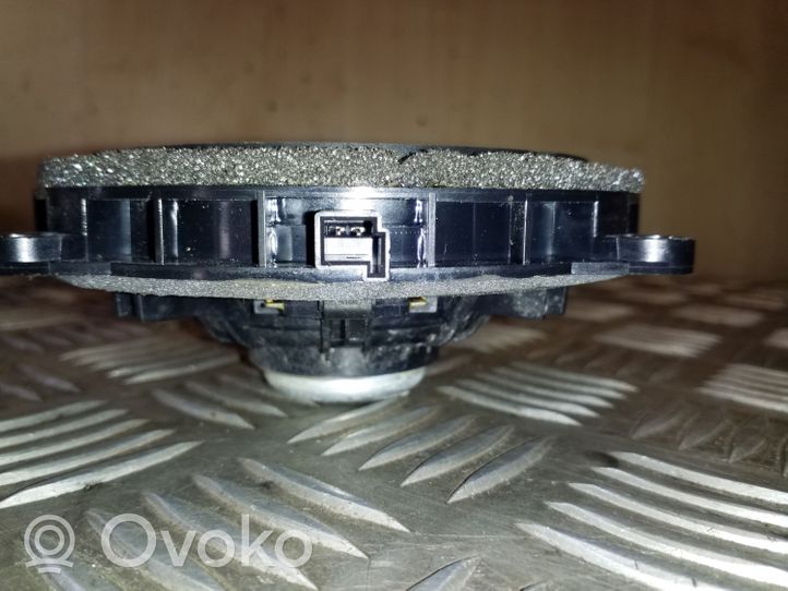 BMW X3 F25 Garsiakalbis (-iai) galinėse duryse 65139209183