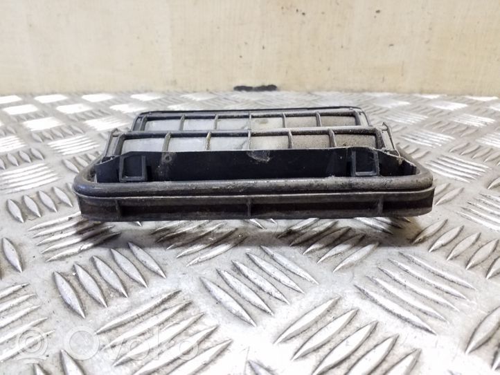 Citroen C4 Grand Picasso Quarter panel pressure vent 9675506980