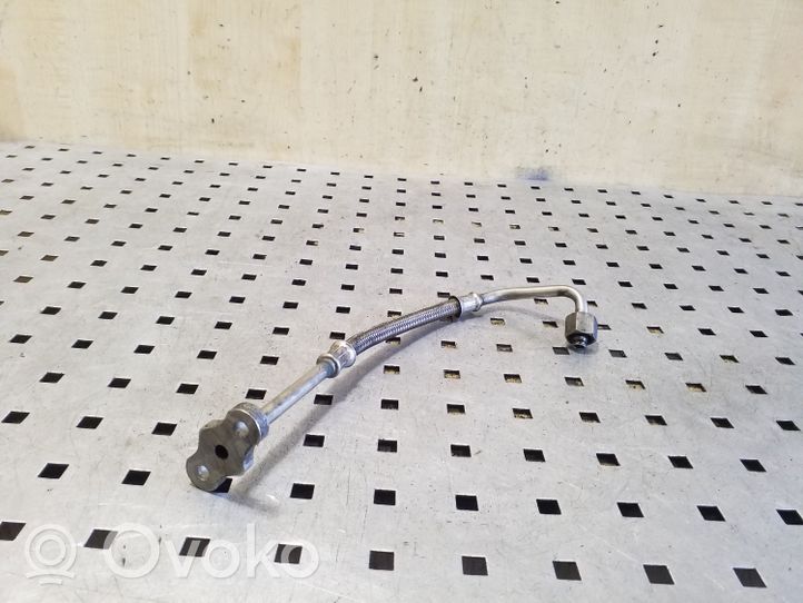 Audi A6 S6 C4 4A Tubo flessibile mandata olio del turbocompressore turbo 