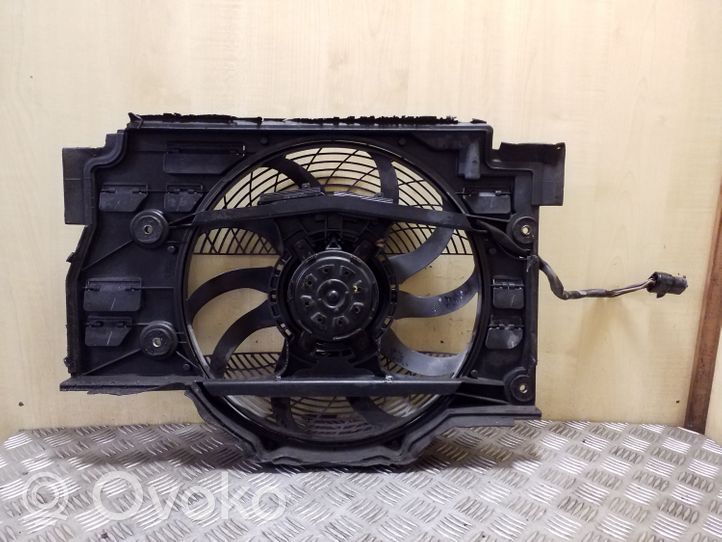 BMW 5 E39 Convogliatore ventilatore raffreddamento del radiatore 64546921397