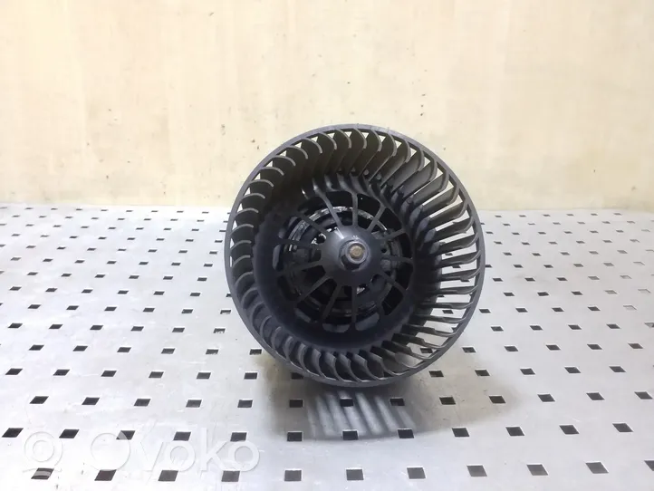 Volvo V40 Ventola riscaldamento/ventilatore abitacolo AV6N18456BA