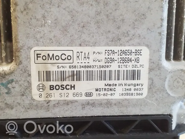 Ford Mondeo MK V Variklio valdymo blokas FS7A12A650BSE