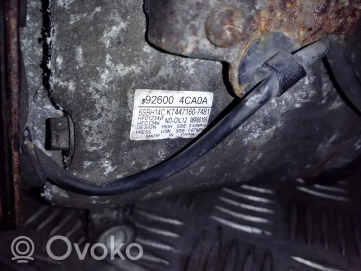 Nissan X-Trail T32 Air conditioning (A/C) compressor (pump) 926004CA0A
