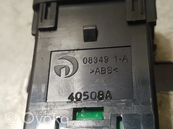 Nissan X-Trail T32 Przycisk / Włącznik czujnika parkowania PDC 083491A