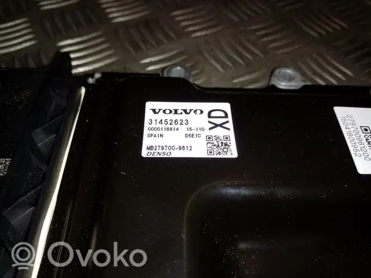 Volvo XC70 Variklio valdymo blokas 31452623