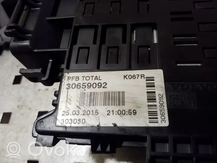 Volvo XC70 Module de fusibles 30659092