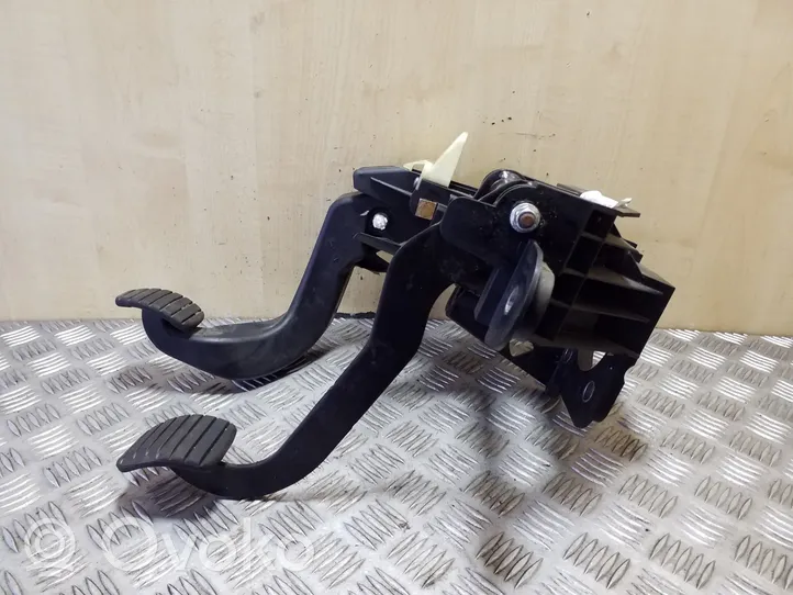Renault Master III Pedal assembly 465102209R