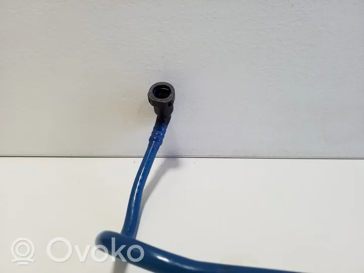 Volkswagen Transporter - Caravelle T5 Fuel line pipe 7E0201360B