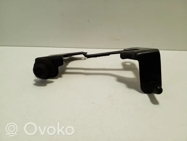 Jeep Cherokee Wspornik / Mocowanie obudowy filtra powietrza 68158624AB