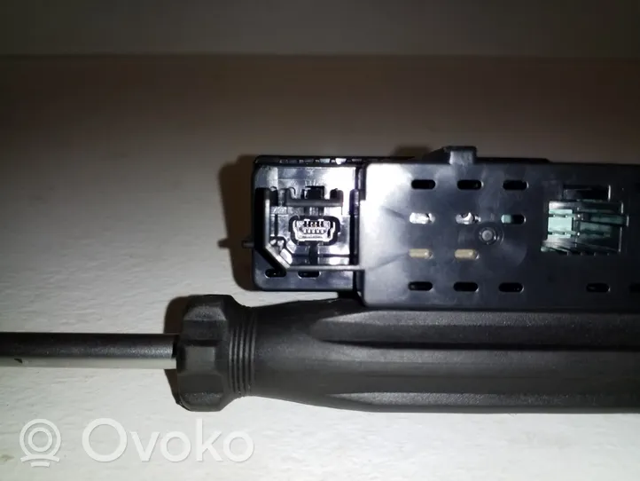 Nissan Qashqai J12 Gniazdo / Złącze USB 284H36RA2A