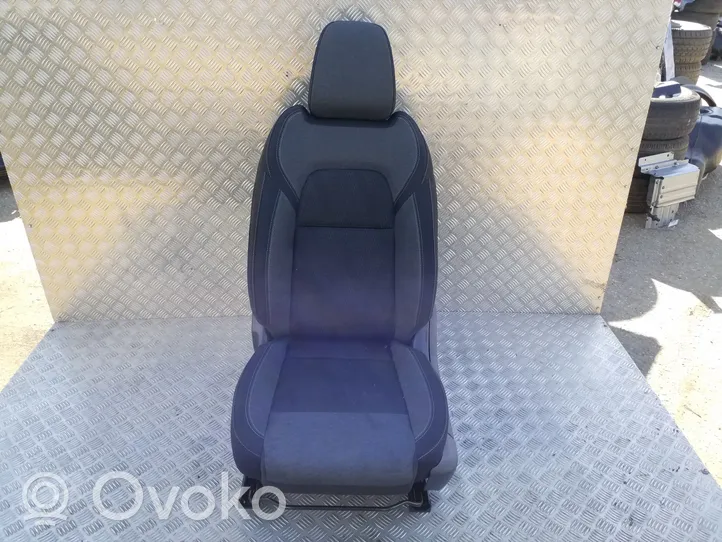 Nissan Qashqai J12 Fotel przedni kierowcy 