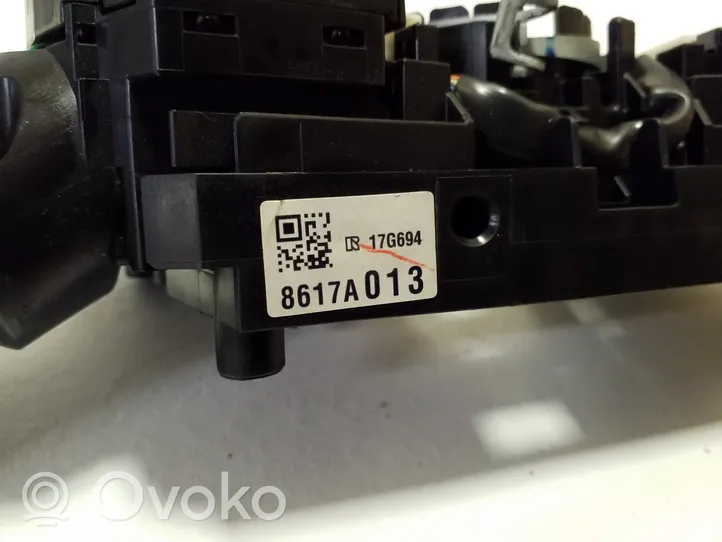 Mitsubishi Outlander Interruptor/palanca de limpiador de luz de giro 8617A013