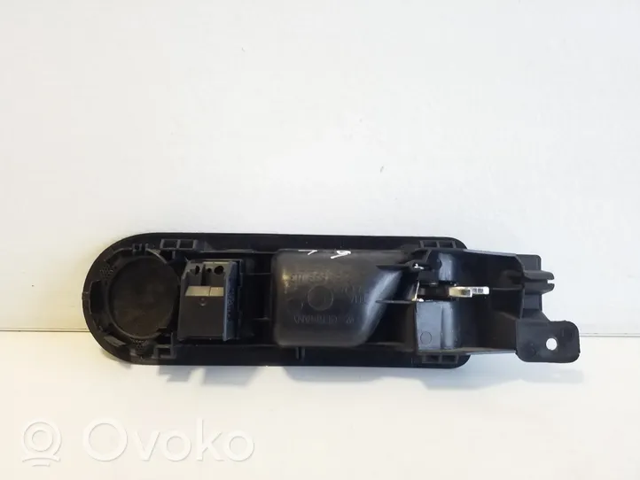 Volkswagen Golf IV Galinė atidarymo rankenėlė vidinė 3B0839113