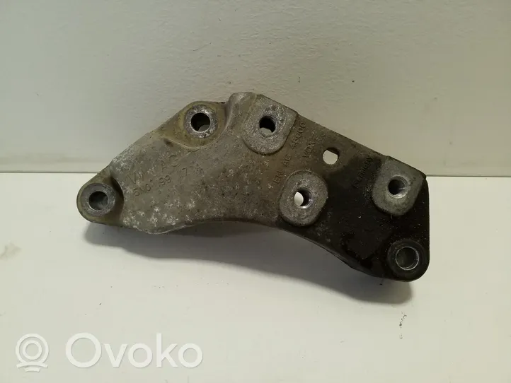 Audi Q3 8U Supporto di montaggio scatola del cambio 5N0199117A