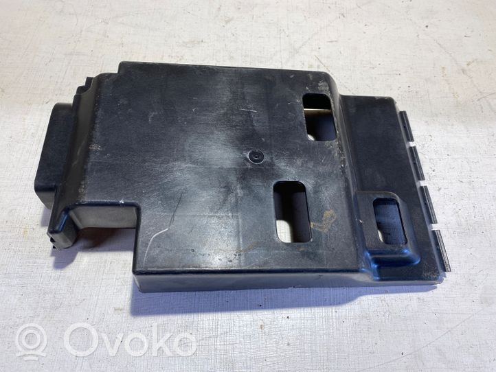 Mercedes-Benz GLE (W166 - C292) Tapa de caja de fusibles A1665400080